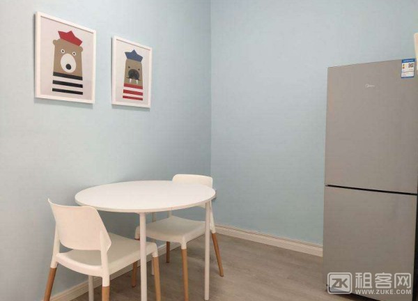 免押金，支持月付，定期保洁，近地铁-5