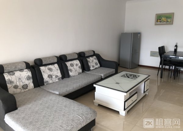 世融嘉轩三室两厅出租-1