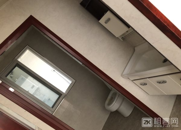 世融嘉轩三室两厅出租-6