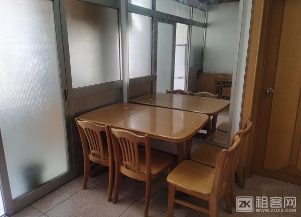 咸阳乐育北路三室两厅精装房-2