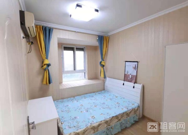 独立阳台，离地铁口近-3