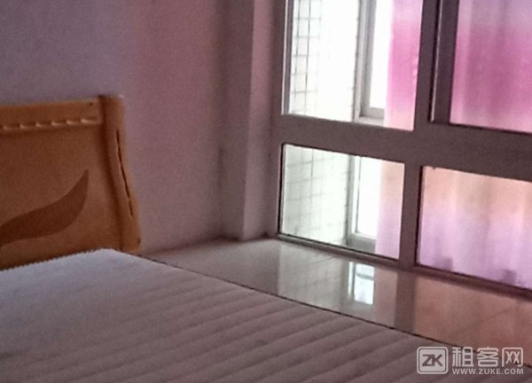 三房两厅，89平，家电家具全齐全新，伶包入住，外带200平大露台，可做烧烤使用-2