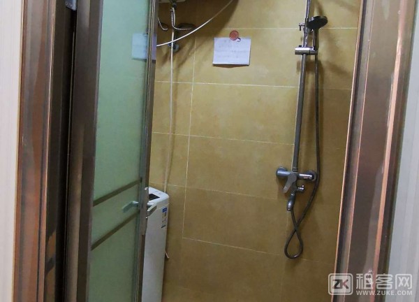 地铁3线熊猫大道站旁单身小公寓-3