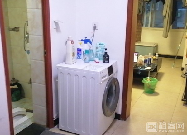 成都市青羊区黄田坝成飞小区合租-3