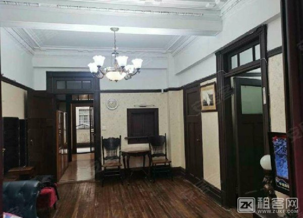 地铁房+学区房——外滩上海大楼2室1厅1卫月租一万-2