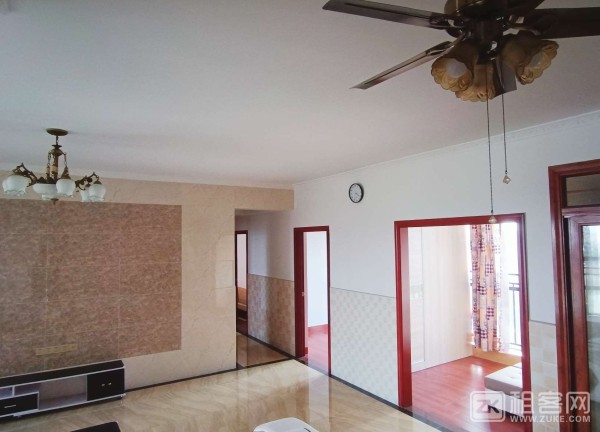 个人出租免中介，东莞横沥镇御江一号，临近江边公园，新装修首次出租，电梯房-2