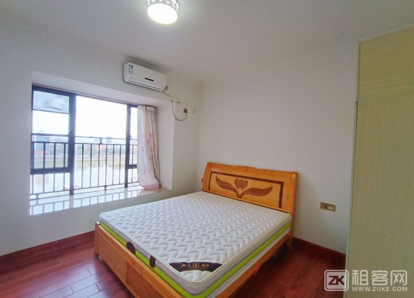 个人出租免中介，东莞横沥镇御江一号，临近江边公园，新装修首次出租，电梯房-5